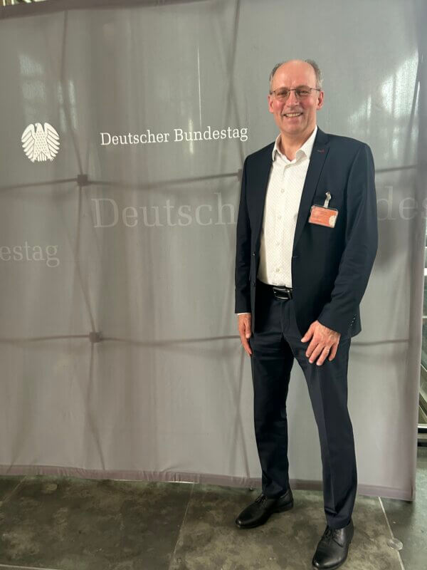 Vorstellung und Fragen an den Vorsitzenden des Bundesvereins: Initiative Verschickungskinder e.V. – mit Uwe Rüddenklau